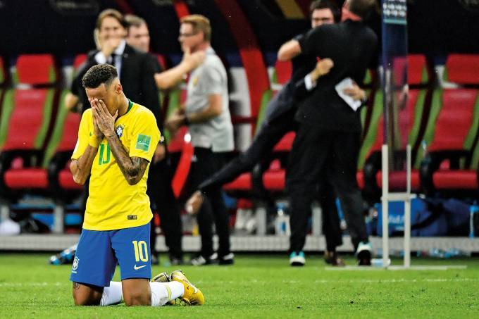 Neymar fica fora da lista de 10 concorrentes a melhor do mundo pela FIFA