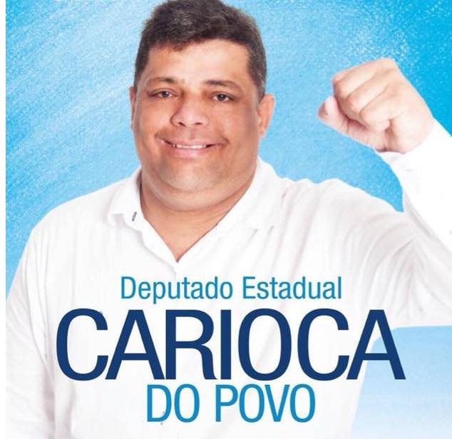 População surpreende “CARIOCA DO POVO” na porta de seu apartamento em São Luís (MA)