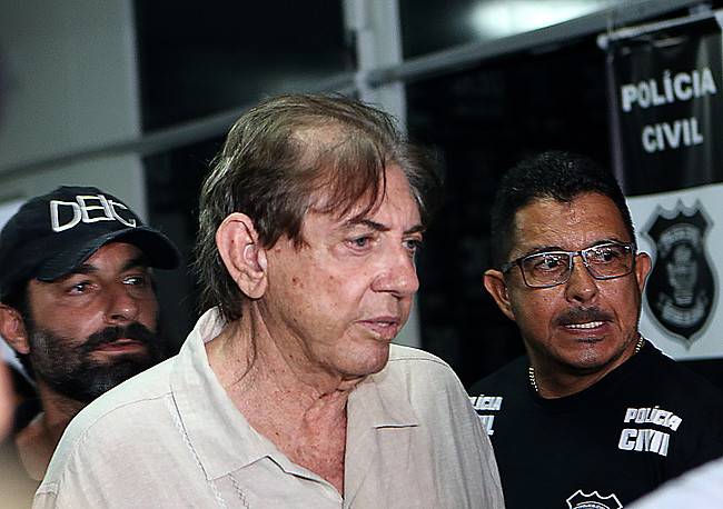 Juiz concede prisão domiciliar para médium João de Deus por posse ilegal de arma