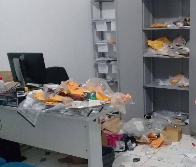 Ladrões invadem delegacia e roubam armamento em Porto Franco (MA)