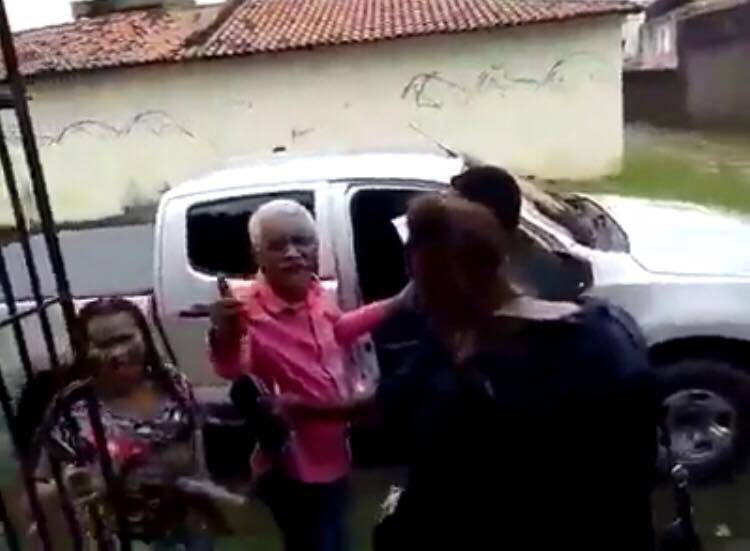 População revoltada coloca Domingos Dutra para correr em Paço do Lumiar