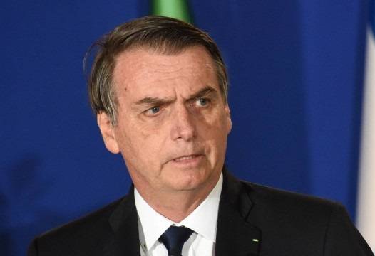 Bolsonaro diz que pediu para segurar o preço do diesel