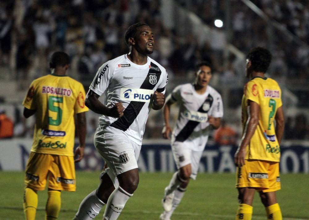 Jogador Thalles, do Vasco, morre em acidente no RJ