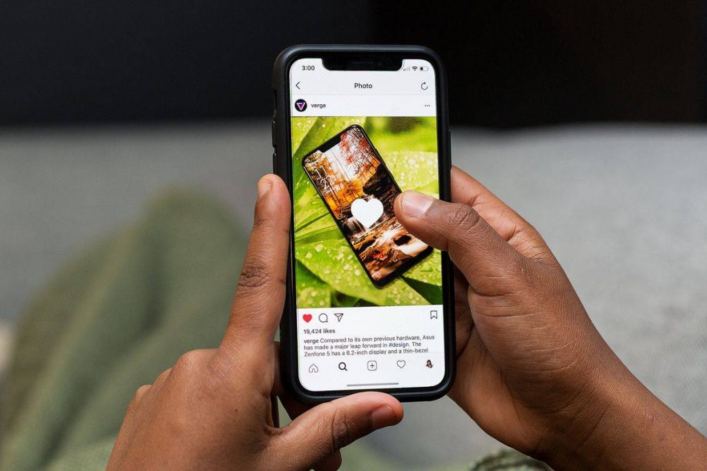 Instagram inicia teste para ocultar número de curtidas em posts no Brasil