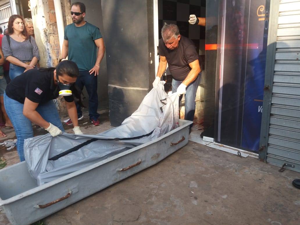 Assaltante morre durante roubo a loja de celulares em São Luís