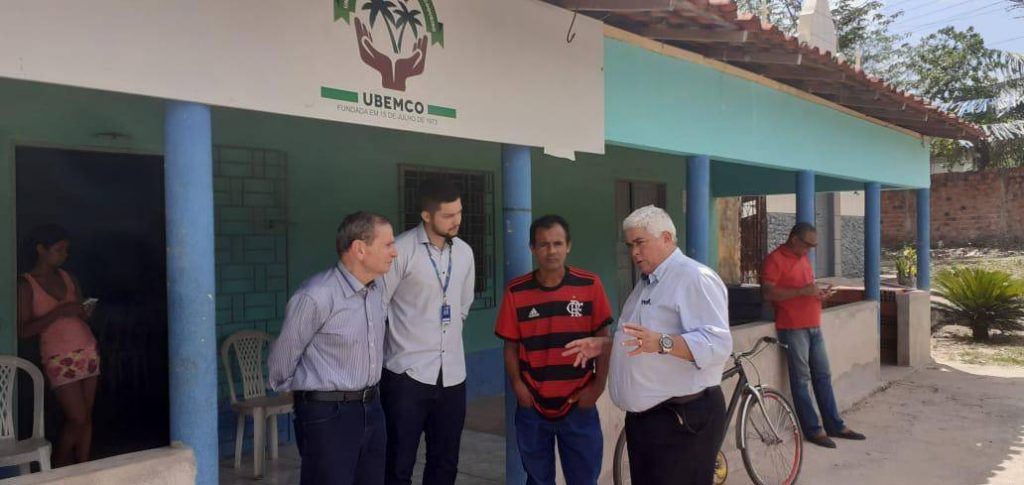 Chico Carvalho visita bairros de São Luís e atende reivindicações de moradoras