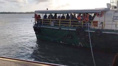 Embarcação com destino a Alcântara fica à deriva por 4 horas