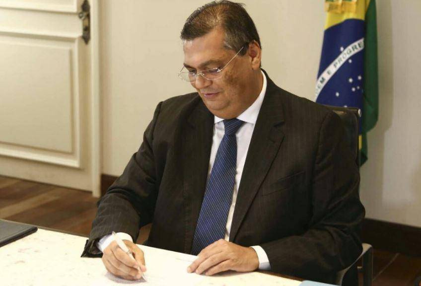 Decreto de Flávio Dino vai reduzir o imposto sobre gás de cozinha em 22% no MA