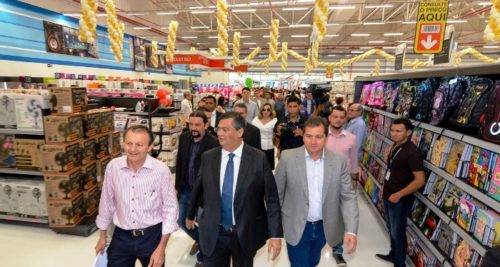 Governo Dino lança cartão para compras no Mateus e parceiros
