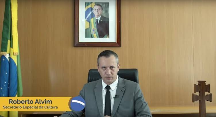 Bolsonaro demite secretário de Cultura após declaração com teor nazista
