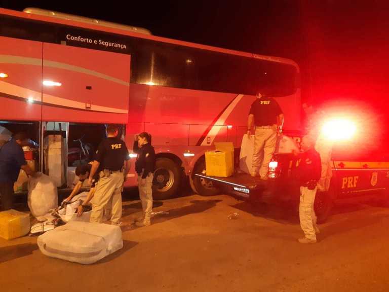 Polícia Rodoviária Federal apreende contrabando em ônibus no Maranhão