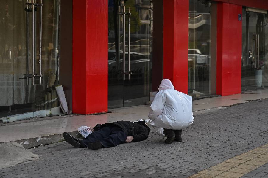 Número de mortes pelo coronavírus ultrapassa 300 na China