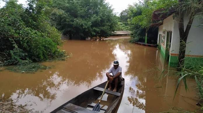 Famílias ficam desabrigadas após rio subir mais de dez metros em Grajaú