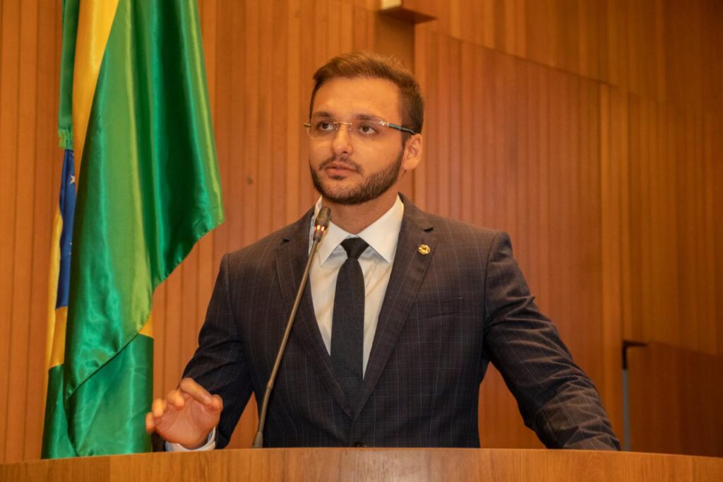Lei do Deputado Felipe dos Pneus garante fim de multas por quebra de fidelidade com empresas de telefonia, internet e tv
