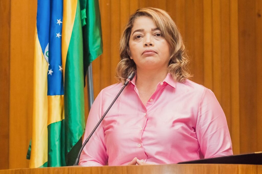 Mical Damasceno repudia proposta que cria tipo autônomo de abuso de poder religioso para as próximas eleições