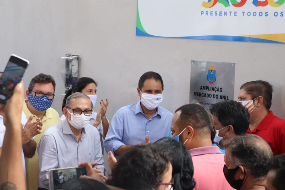 Vereador Chico Carvalho participa de inauguração do Mercado do Anil
