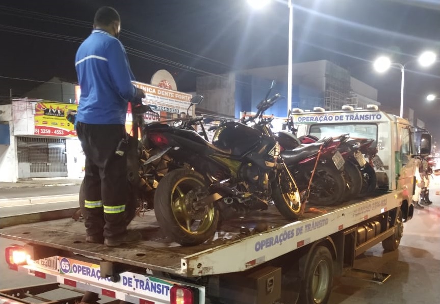 Motos barulhentas são apreendidas e condutores são presos em São Luís