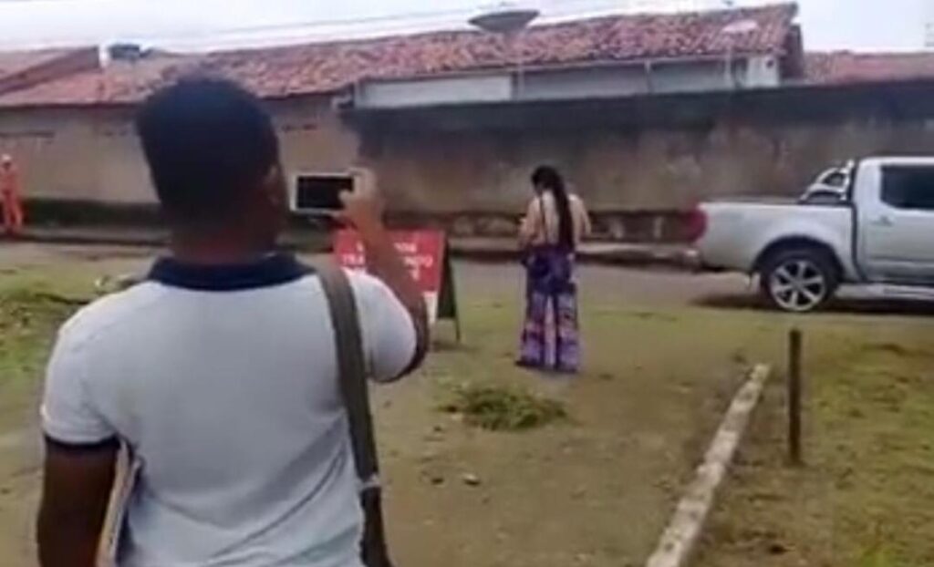 VÍDEO: Vereadora Fátima Araújo é expulsa por moradores em bairro de São Luís