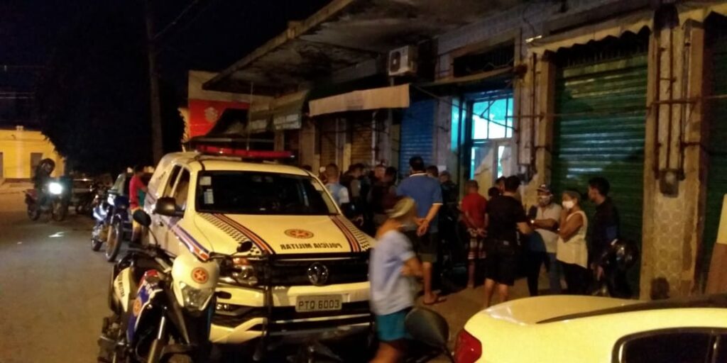 Barbeiro é vítima de pistolagem no Mercado Central em São Luís