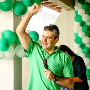 Adriano Sarney anuncia saída da corrida pela prefeitura de São Luís