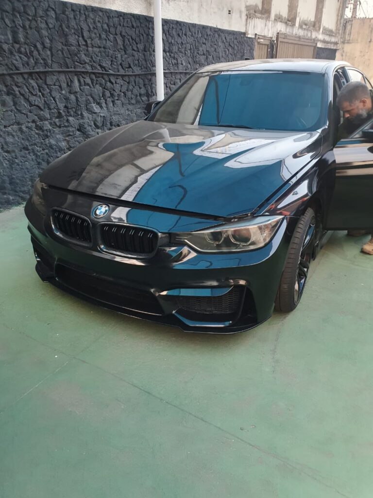 Operação da Polícia Civil apreende carros de luxo e dinheiro em São Luís