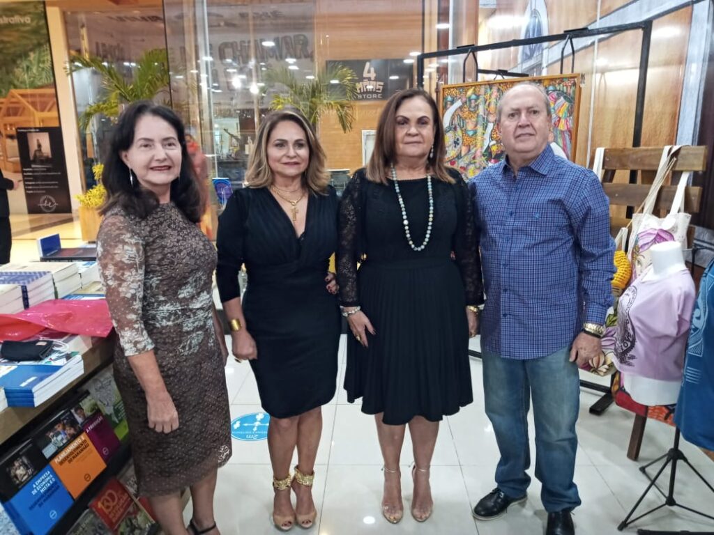 Membros do Ministério Público prestigiam lançamento de Livro da procuradora de justiça Fátima Travassos