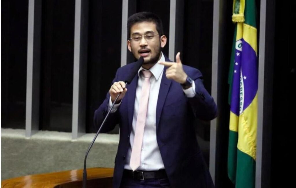 Após ameaças de morte, deputado federal Kim Kataguiri ‘parte para cima’ de Astro de Ogum