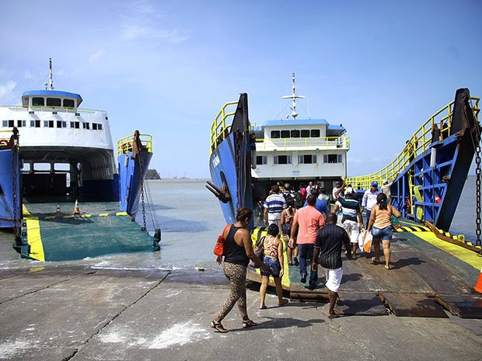 Ferry-boats operam em horário especial por conta do feriado de finados