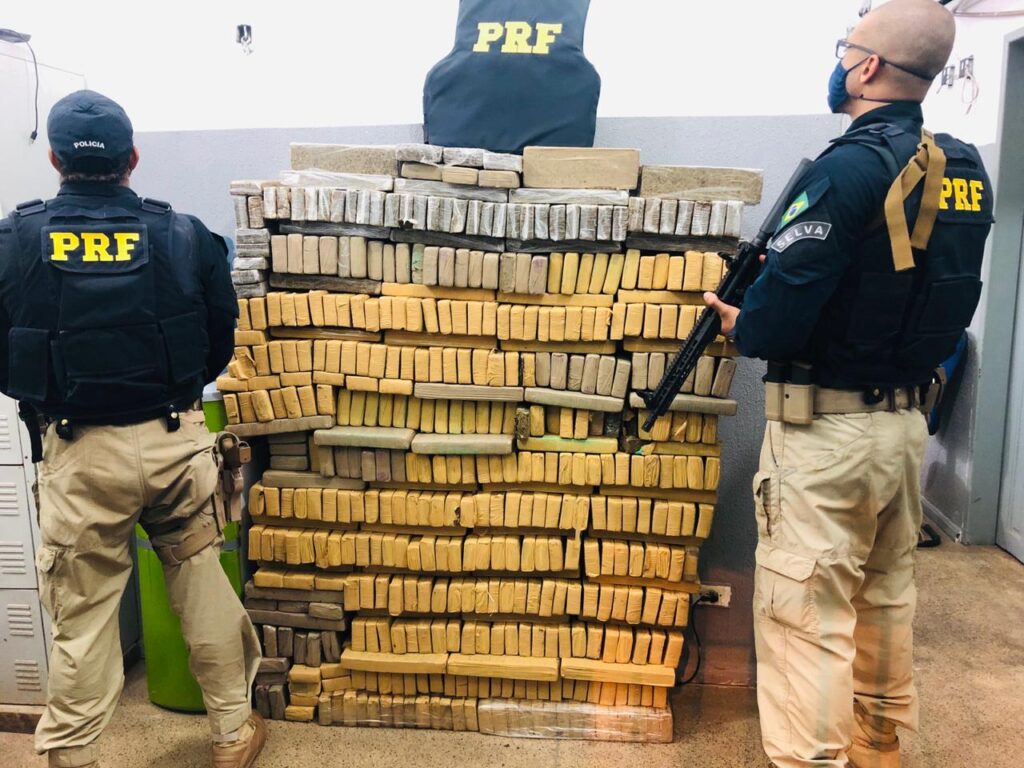 PRF apreende quase meia tonelada de maconha avaliada em meio milhão na BR -010