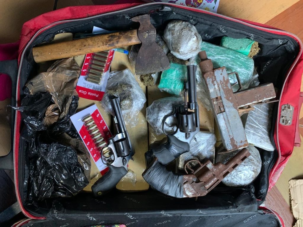 Membro de facção preso em uma quitinete por tráfico de drogas na capital
