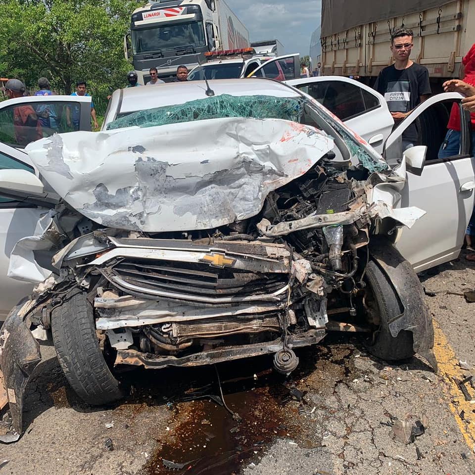 Veja o nome dos mortos em grave acidente na BR-135 no Maranhão