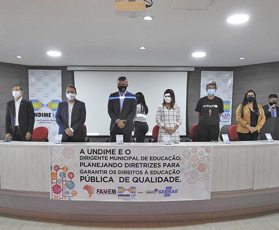 Presidente da Famem participa de debate sobre educação com secretários municipais