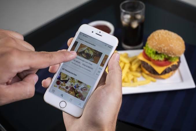 Donos de bares e restaurantes suspendem paralisação de delivery prevista para esta terça-feira