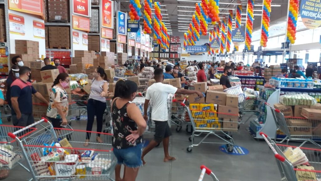 Academias e supermercados passam a funcionar com 50% da capacidade na Grande São Luís