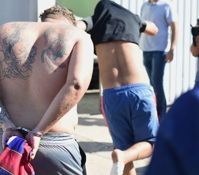 Líder do Comando Vermelho no Maranhão com mandado de prisão em aberto na cidade de Imperatriz é preso em Teresina (PI)