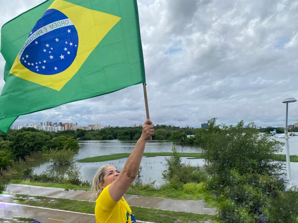 Deputada Mical Damasceno participa de carreata patriótica em São Luís