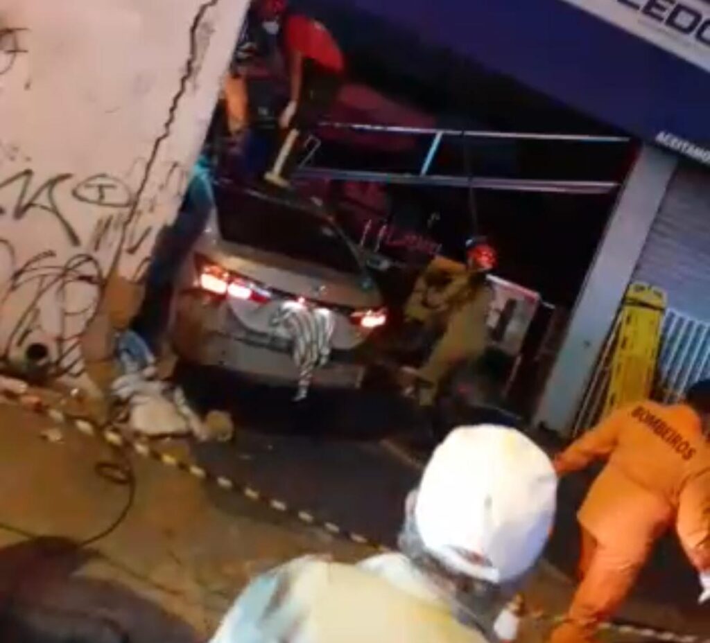 Veículo conduzido por adolescentes atropela e mata três pessoas que voltavam da igreja em São Luís