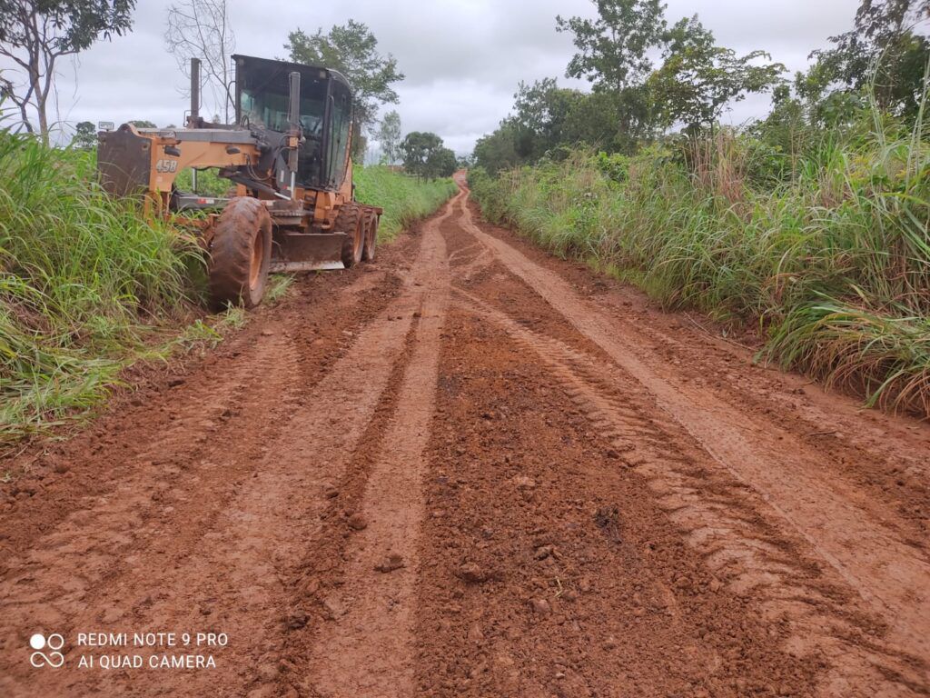 Prefeitura de São Pedro dos Crentes realiza força-tarefa para recuperar ruas e estradas vicinais após fortes chuvas