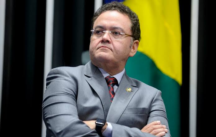 Senador Roberto Rocha vira alvo da PF em inquérito sobre desvio de emendas
