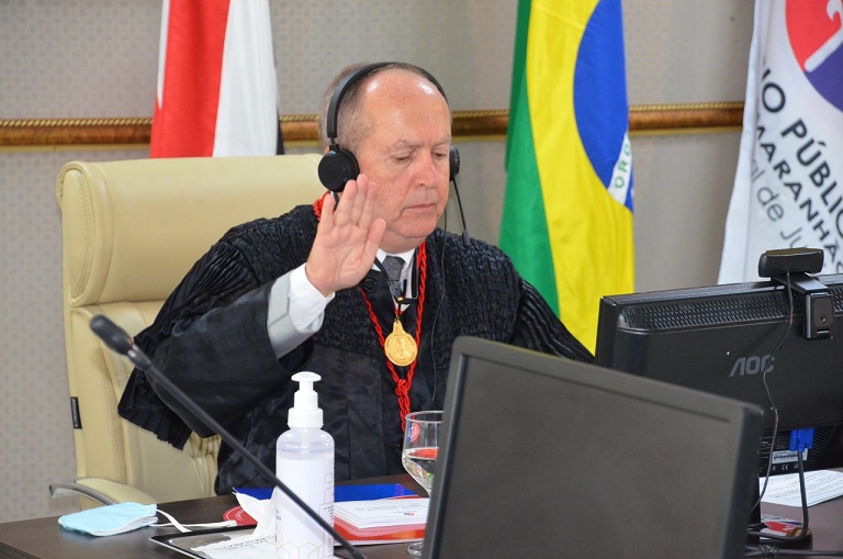 “Quem quiser fazer festa faz com seu dinheiro” diz procurador-geral de Justiça Eduardo Nicolau aos prefeitos do MA