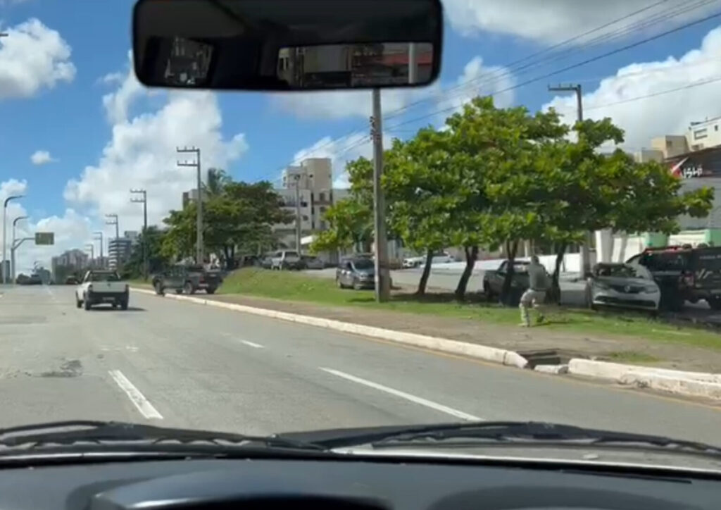 Perseguição e tiros gera pânico na Avenida dos Holandeses na capital