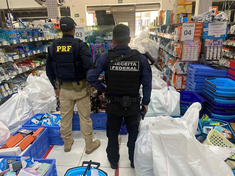 Ação integrada da PRF e Receita Federal apreende R$ 4 milhões em produtos falsificados em São Luís