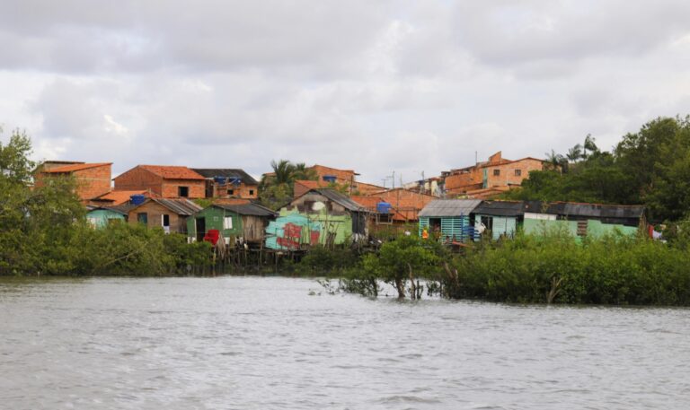 Ministério Público Federal proíbe novas ocupações no Rio Anil