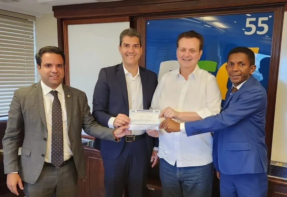 Eduardo Braide filia-se ao PSD e Edivaldo Holanda Jr comunica saída do partido