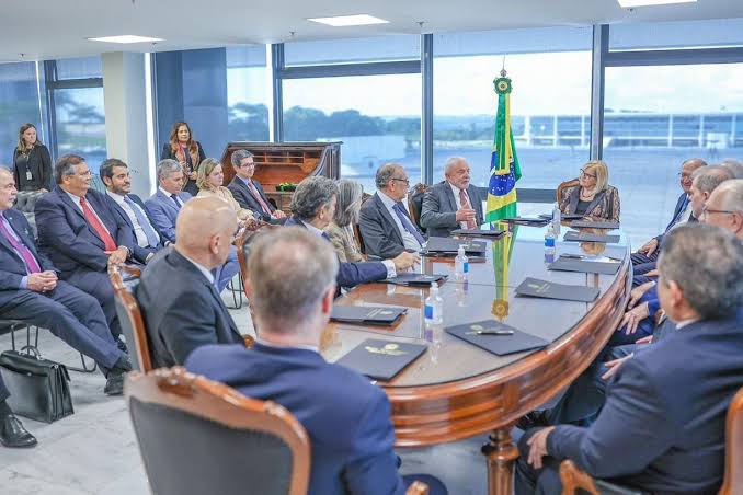 Flávio Dino deve ser interlocutor do governo Lula com o STF