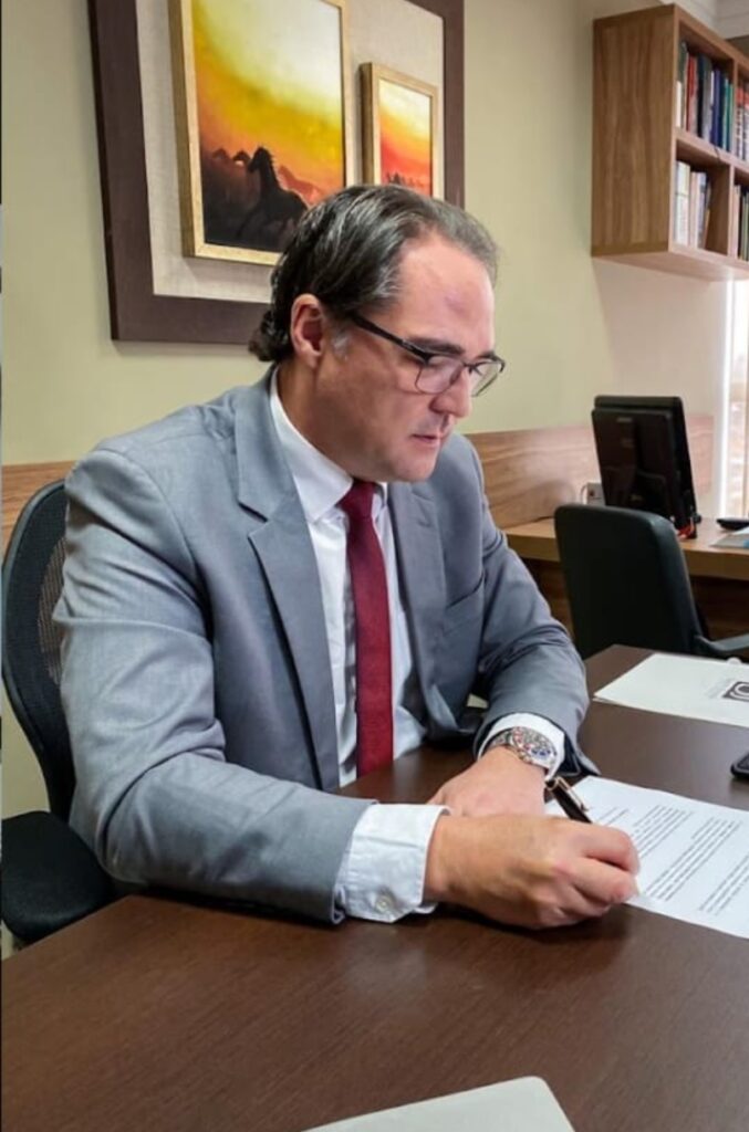 Advogado maranhense é preso suspeito de se apropriar de mais de R$ 1,5 milhão de clientes