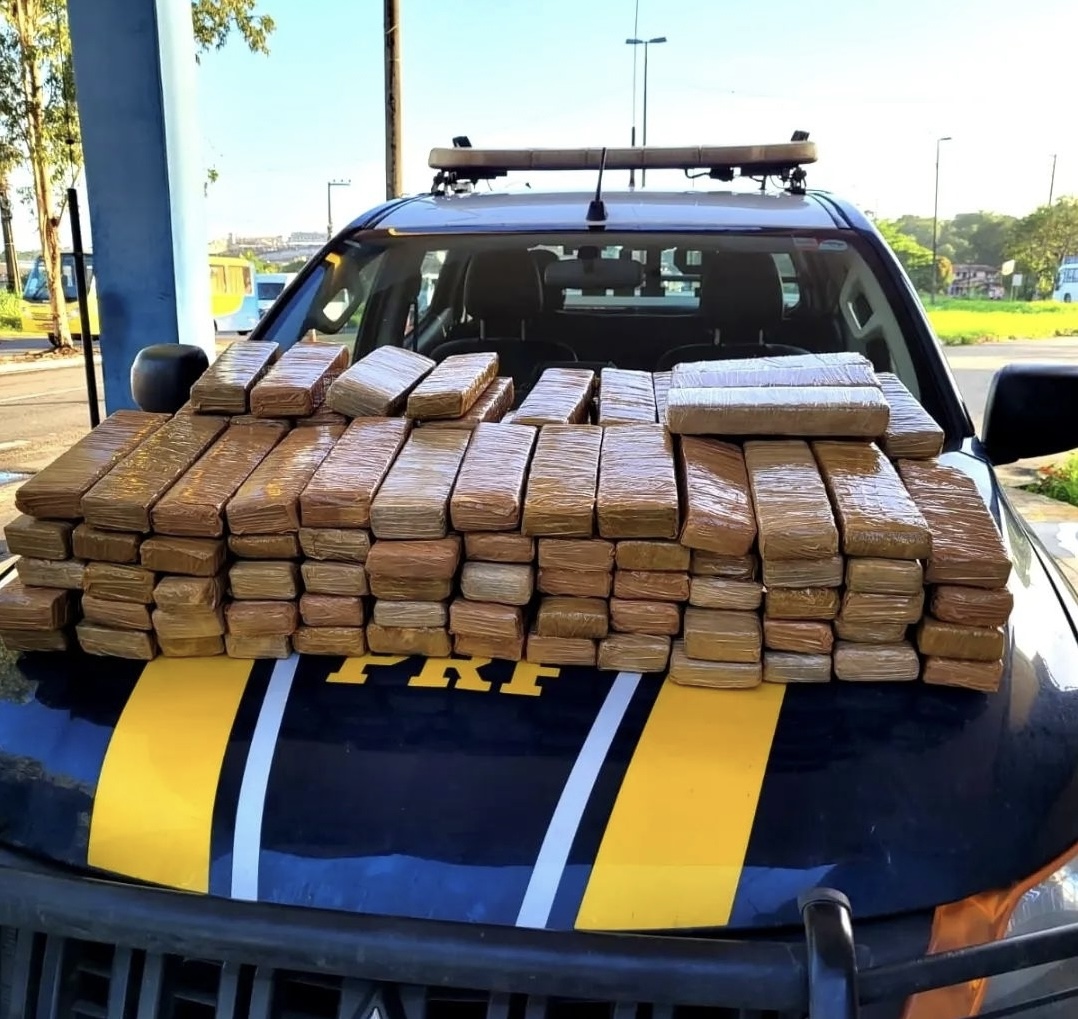 PRF apreende 100 kg de maconha em ônibus interestadual na rodoviária de São Luís