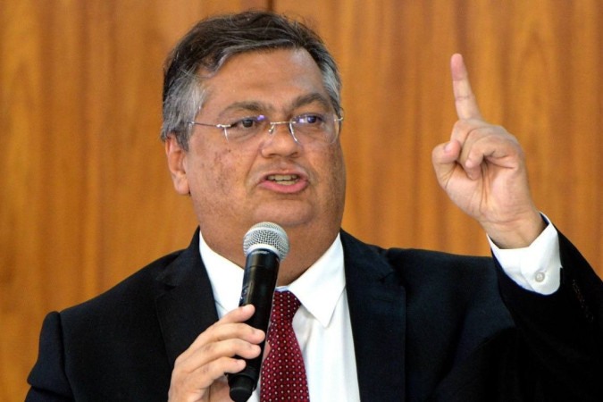 Flávio Dino rebate críticas sobre uso de delação no caso Marielle