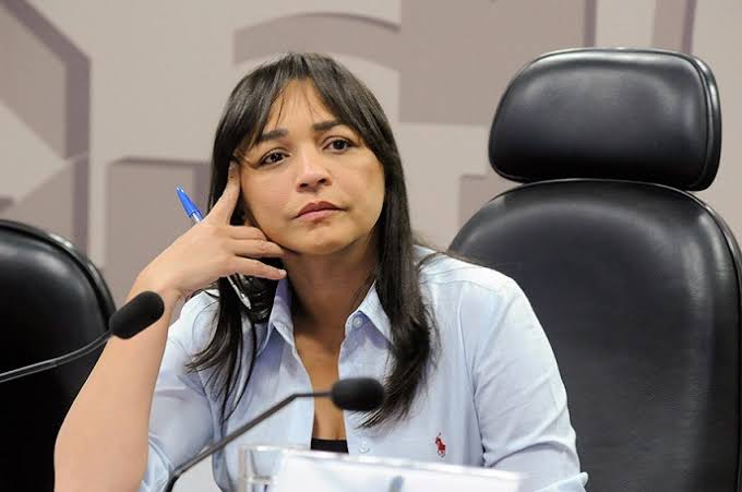 VÍDEO: Eliziane Gama é vaiada por evangélicos no Maranhão