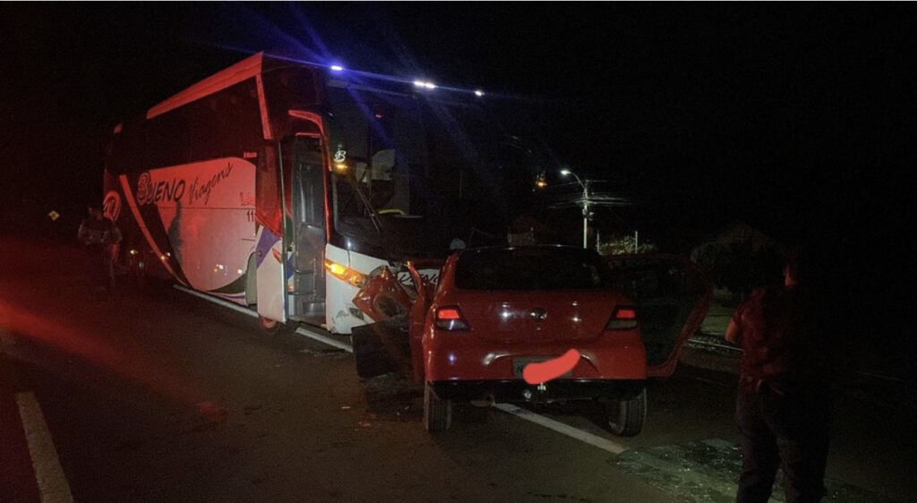Acidente entre ônibus e carro deixa três mortos na BR-230 em Carolina no MA